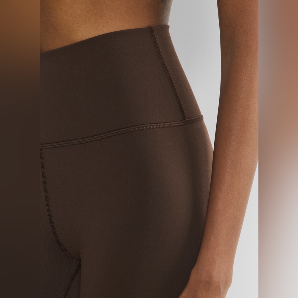 Aritzia Cheeky Hi-Rise Leggings